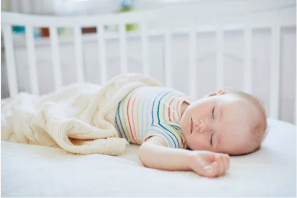 Quantas horas o bebê precisa dormir?